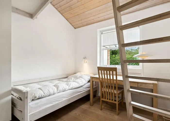 Agneta - 150m From The Sea By Interhome