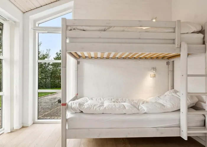 Agneta - 150m From The Sea By Interhome